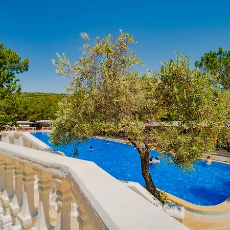 Senza Garden Club Hotel Konaklı