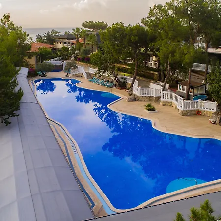 Senza Garden Club Hotel Konaklı